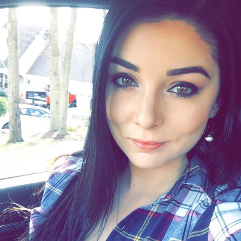 Meet your Posher, Corri
